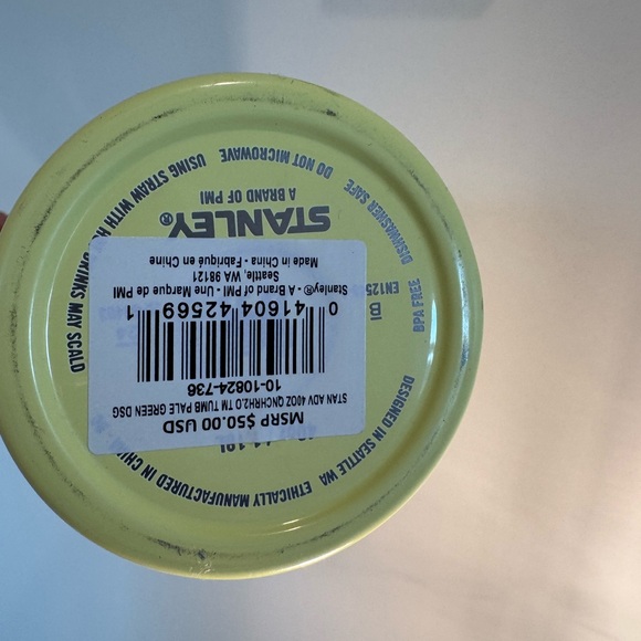 Stanley x CALIA Quencher H2.0 Tumbler 40 oz Pale Yellow Green Flowstate Straw - Picture 3 of 5